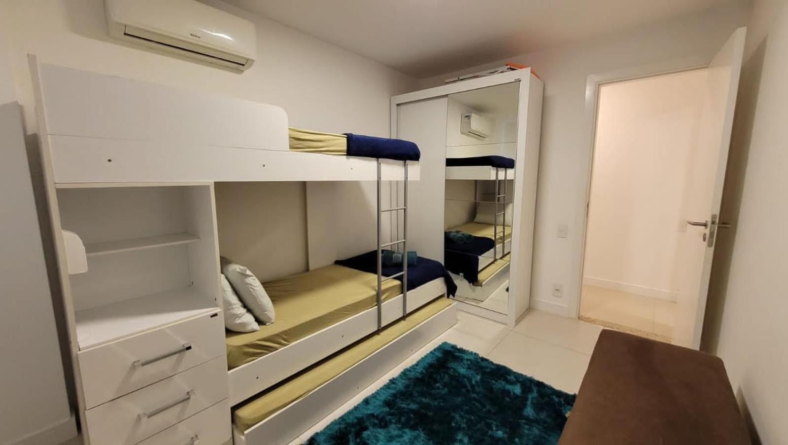 Golden Entre O Mar E Lagoa Apartment *